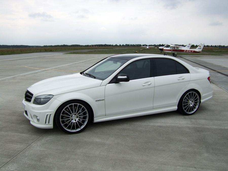  Mercedes-Benz C63 AMG by AVUS Perfomance 2009 года  (фото 9 из 15)